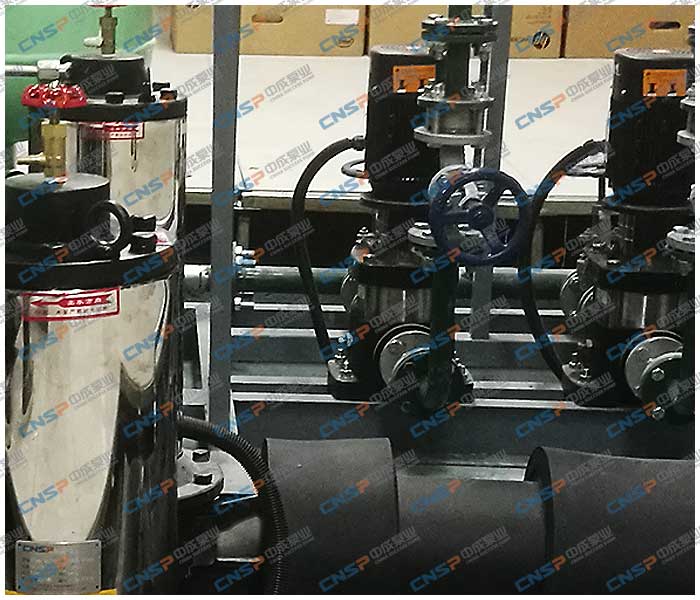 中成泵業(yè)：技術工程師北京現(xiàn)場服務